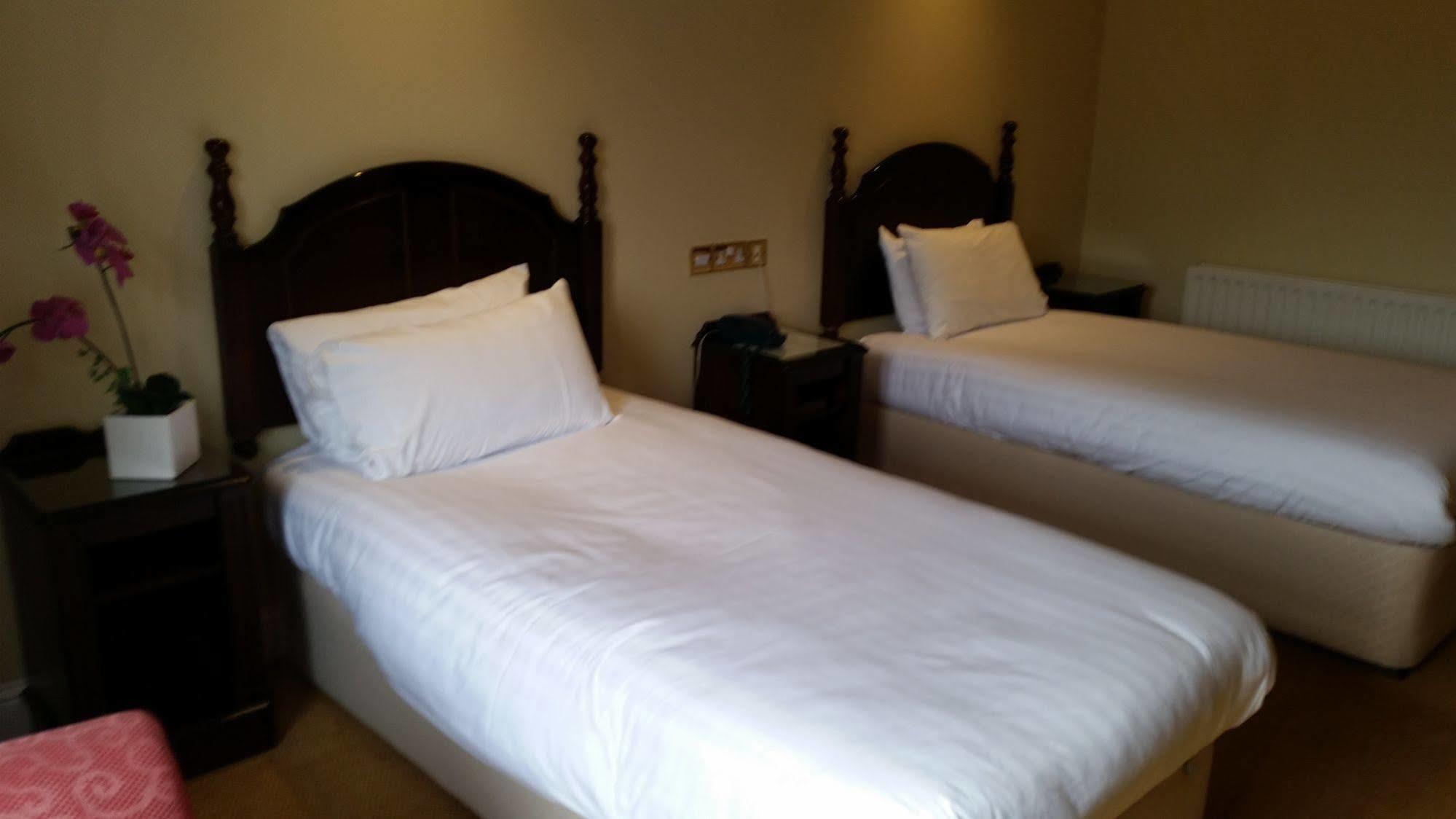 Twin Trees Hotel & Leisure Club Ballina  Eksteriør billede
